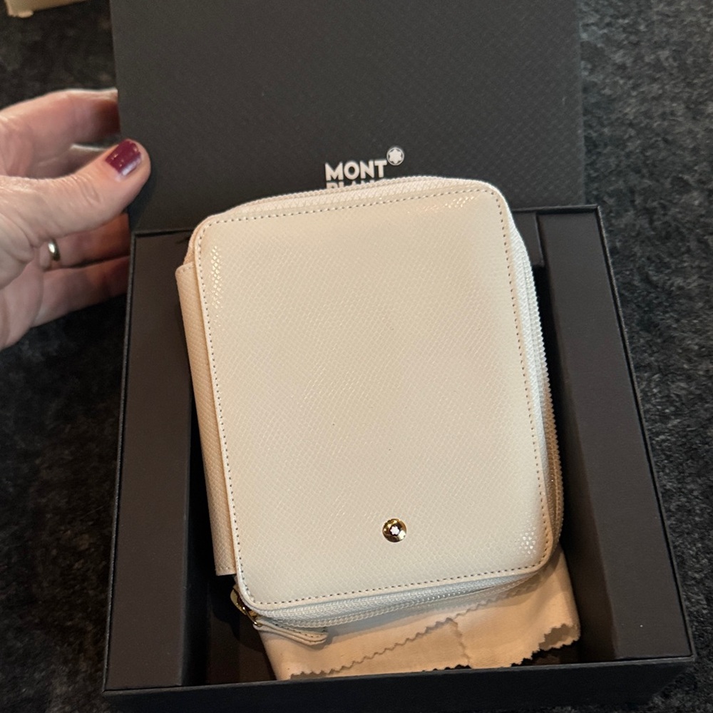 Mont Blanc Ivory Leather Pen Wallet